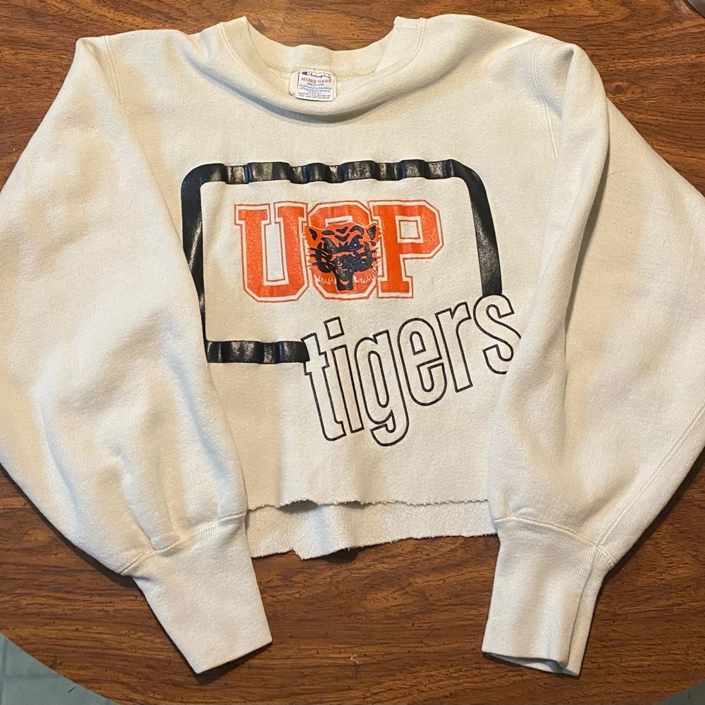 UOP Tigers Sweater Vintage Cropped